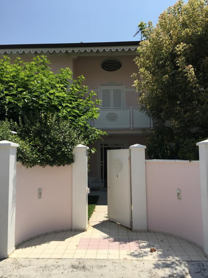 Villa Amelia Rooms Marina di Pietrasanta Exterior foto